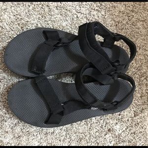 Black platform tevas